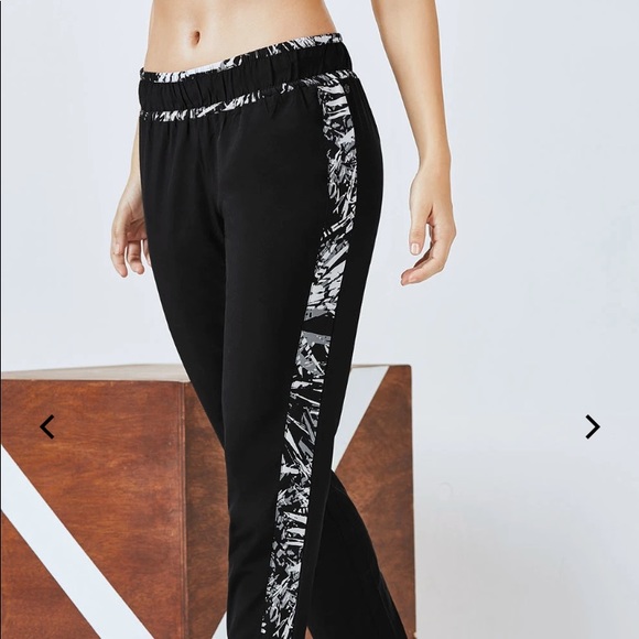 Fabletics Shea Pant Jogger - Picture 1 of 8